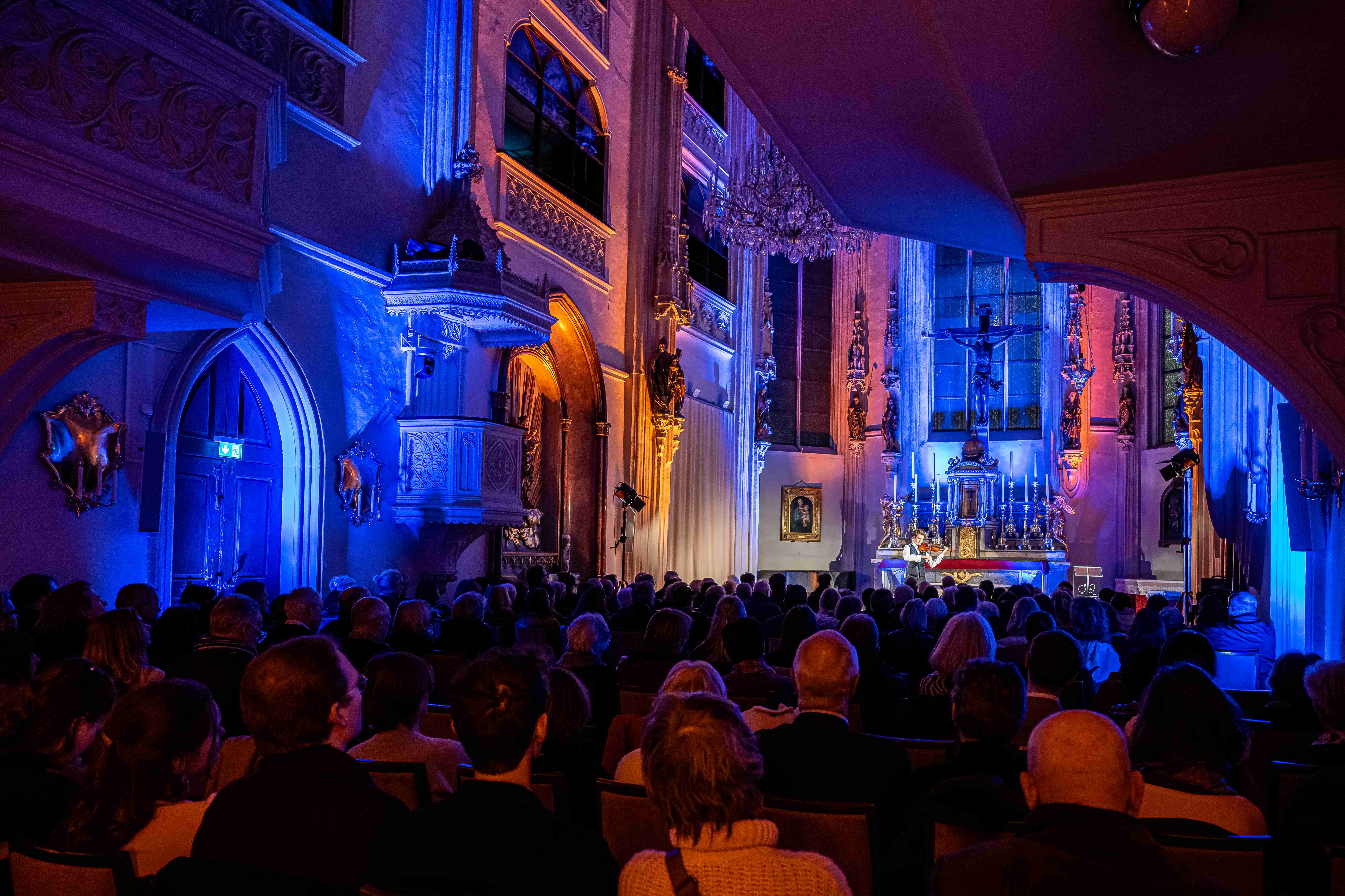 Julian Walder in der Hofburgkapelle