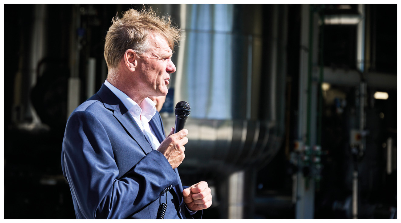 2023 sollen zehn städtische Busse Wasserstoff tanken