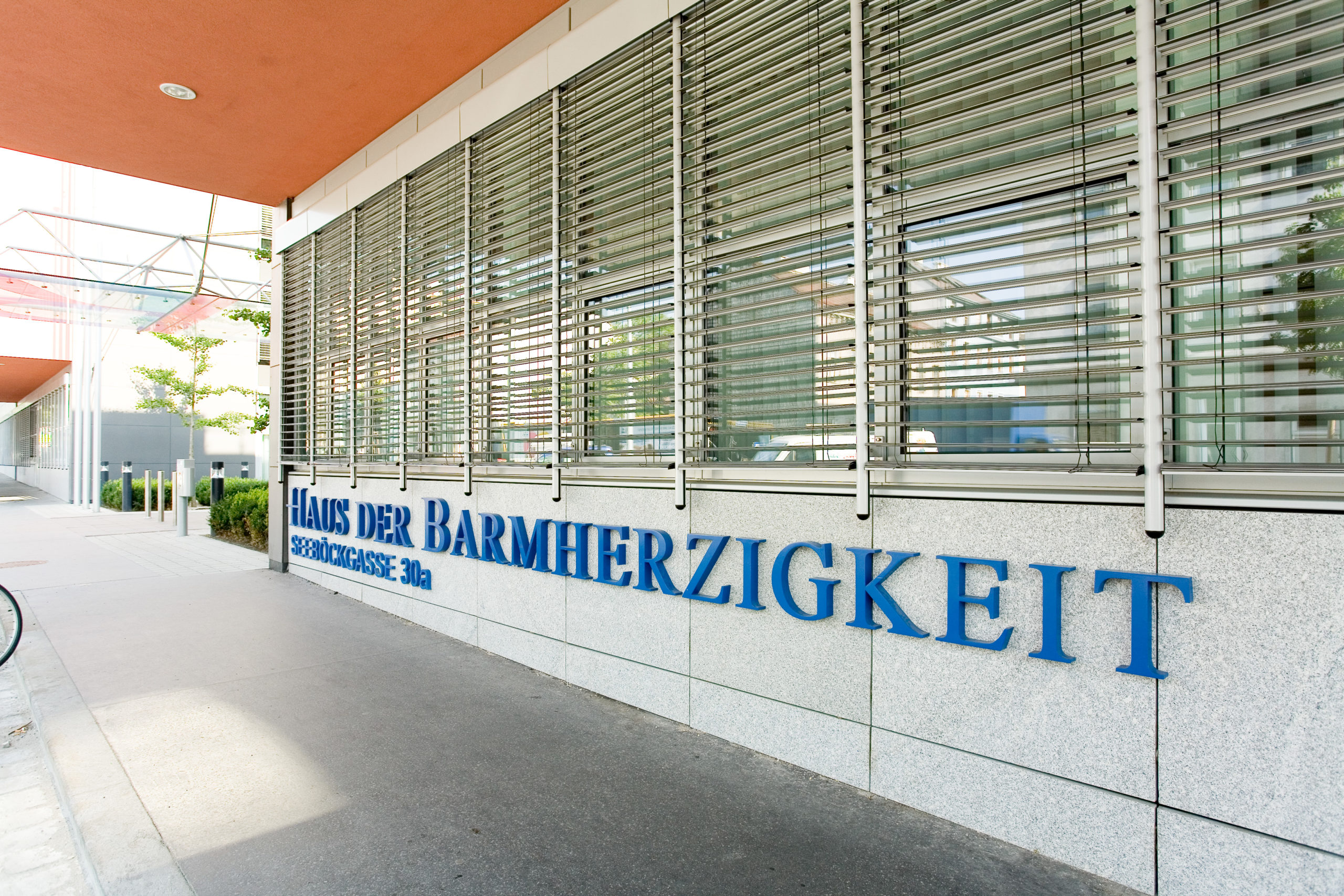 Verschwörungstheoretiker beschmieren Krankenhaus in Ottakring