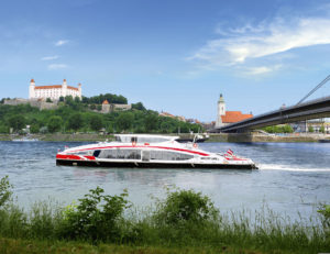 (C) Eva Kelety: Twin City Liner in Bratislava