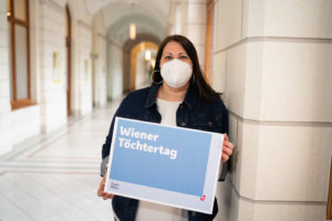 (C) David Bohmann / PID: Vizebürgermeisterin und Frauenstadträtin Kathrin Gaál: "Der Töchtertag zeigt Mädchen spannende Berufswelten - abseits von überholten Rollenbildern."