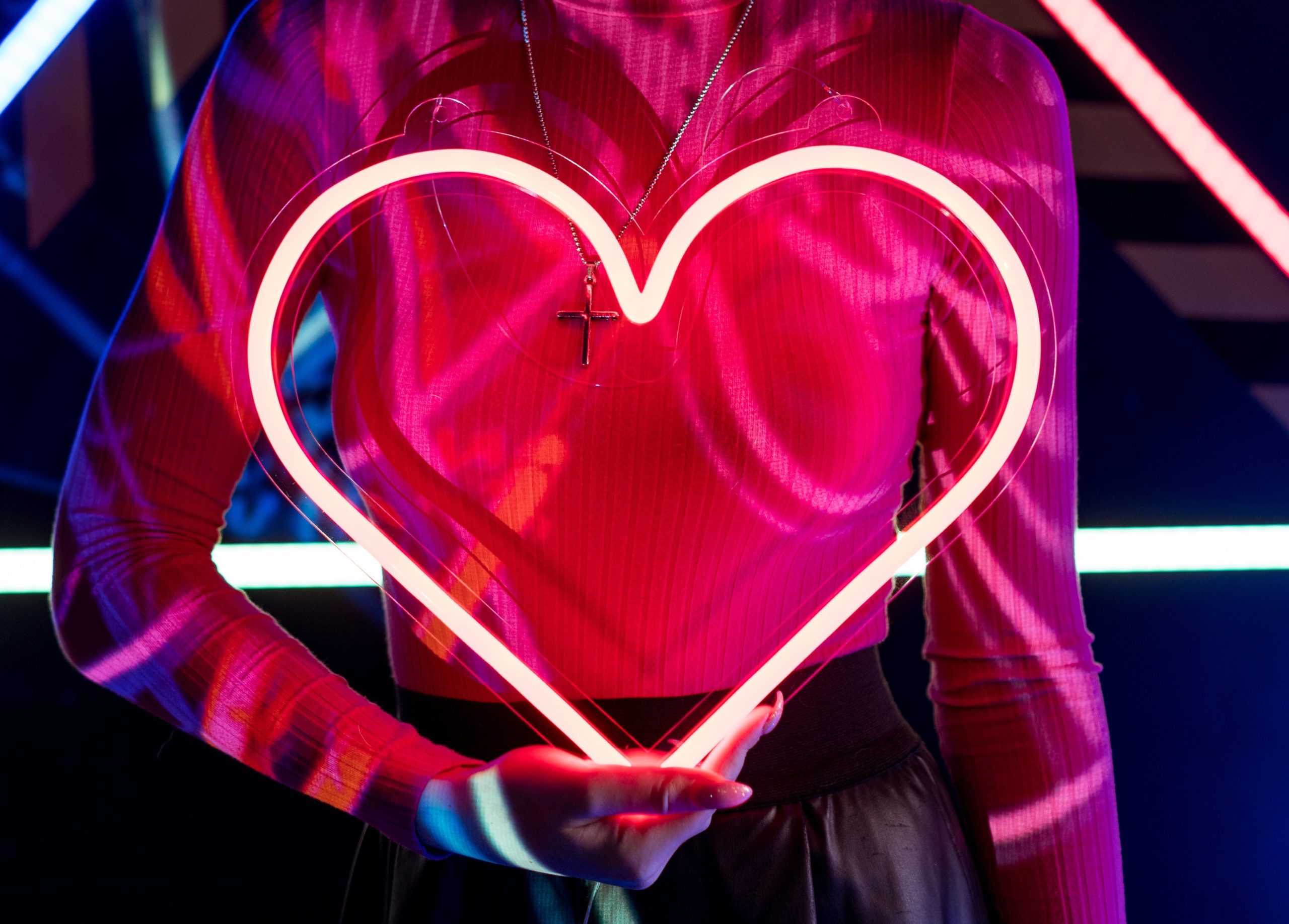 Digitaler Valentinstag – Mit welchen Gadgets man die Liebsten erfreuen kann