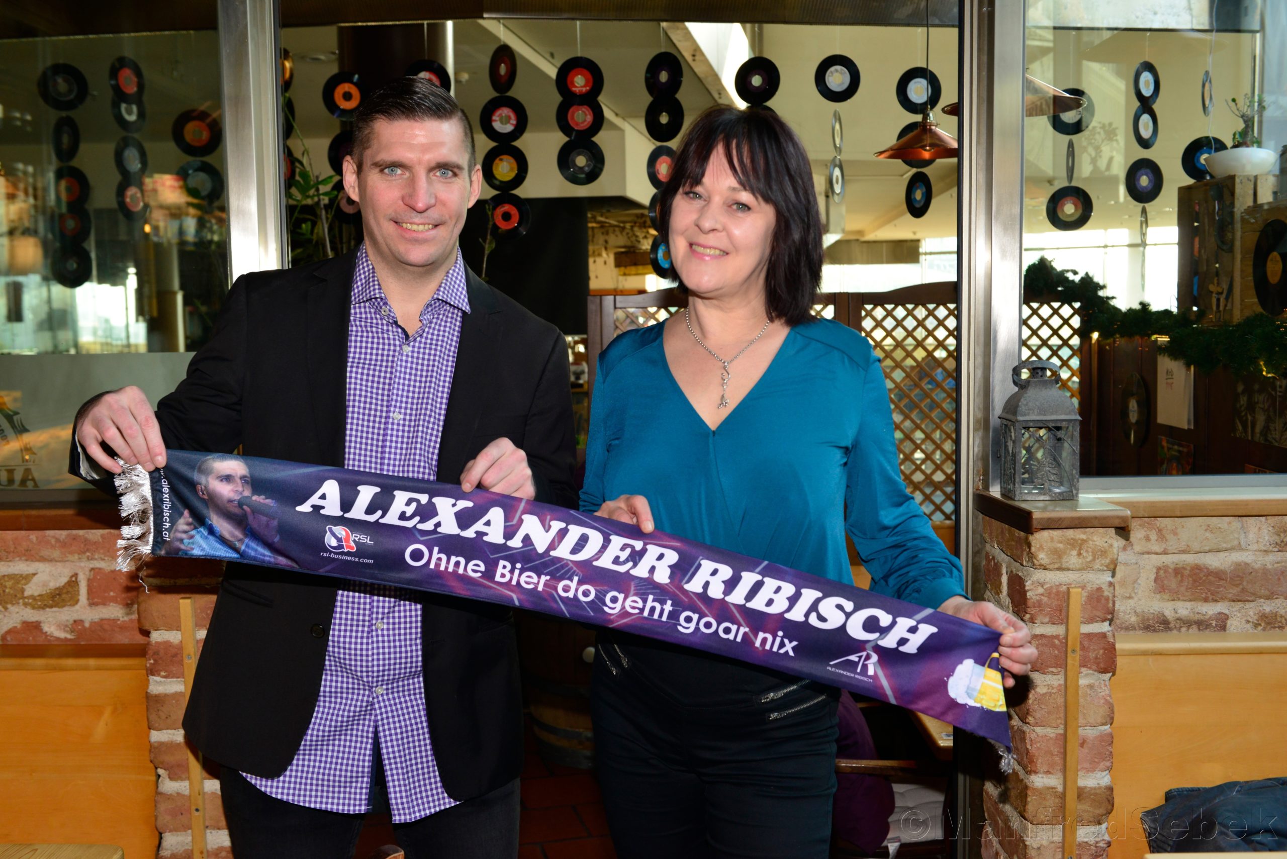 Alexander Ribisch präsentiert “NIX NEIX” 