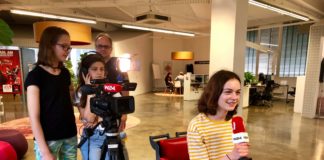 (C) W24: Am Töchtertag gibt W24 den Teilnehmerinnen Einblicke in den Fernsehalltag.