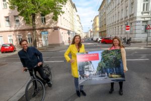 (C) PID/Christian Fürthner: Martin Blum, Geschäftsführer der Mobilitätsagentur Wien, Mobilitätsstadträtin Ulli Sima und Bezirksvorsteherin Silvia Jankovic bei der Präsentation der Pläne für die Kohlgasse.