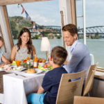 (C) Christian Wöckinger/DDSG Blue Danube: Den Muttertag kann man beispielsweise auf der Donau mit einer Schifffahrt verbringen.