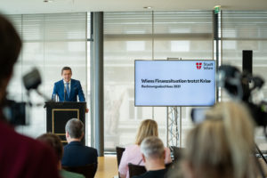 (C) David Bohmann / PID: Wirtschaftsstadtrat Peter Hanke präsentierte den Wiener Rechnungsabschluss.