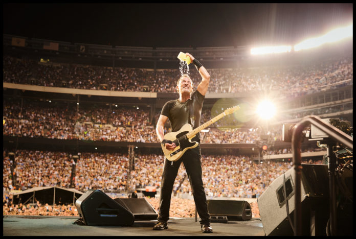 (C) Danny Clinch: Bruce Springsteen rockt nach über 10 Jahren wieder Wien.