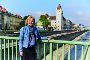 (C) burghart: Silke Kobald setzt als Bezirksvorsteherin alles daran, dass Hietzing der lebenswerte Bezirk bleibt, der er schon immer war.