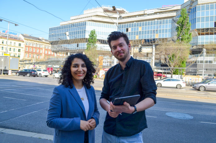 (C) BV 9: Bezirksvorsteherin Saya Ahmad und ihr Stellvertreter Christian Sapetschnig freuen sich auf die vielen Ideen für den Julius-Tandler-Platz.