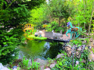 (C) Berger: Auf rund 3.000 Quadratmeter ist ein wahrlich magischer Ort in der Villa Warchalowski entstanden.