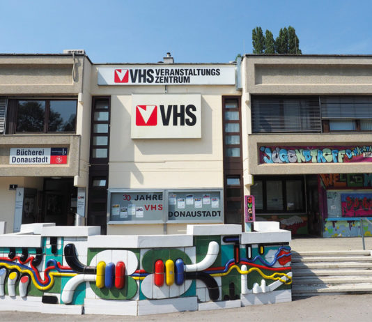 (C) VHS: An den Volkshochschulen, unter anderem in der Donaustadt, gibt es mit Coding 4 Girls spezielle IT-Kurse für Mädchen.