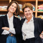 (C) Ittner: Mutter-Tochter-Duo Stefanie Michalek (l.) und Kathrin Erol-Ittner führen den traditionsreichen Betrieb in der Spiegelgasse 2.