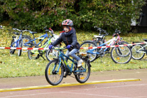 (C) Ralph Wagner: Beim ÖAMTC Kinderfahrradtest wurden teils gesundheitliche Schadstoffe nachgewiesen.