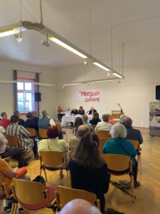 (C) SPÖ Hernals: Die "Hernalser Vorstadtgespräche" laden zu einem anregenden Diskussionsabend ein.