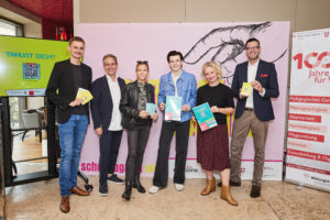 (C) Stefan Burghart: Bildungsdirektor Heinrich Himmer, Journalistin Barbara Toth, Projektkoordinator Mati Randow, Philosophin Lisz Hirn, Geschäftsführer Thomas Strachota und Projektleiter Michael Haider (v.r.n.l).