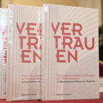 (C) PID/Jobst: Das Buch „Vertrauen. Wie Politik, Gesellschaft und Wirtschaft der Pandemie begegnen“ beleuchtet u.a. das Pandemiemanagement der Stadt Wien.