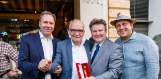(C) Rastegar: Zum 70er gratulierten Bezirkschef Franz Prokop (l.), Bürgermeister Michael Ludwig und Staud's-Geschäftsführer Stefan Schauer.
