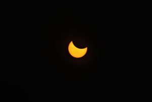 (C) Pexels: Die nächste partielle Sonnenfinsternis sieht man von Wien aus am im März 2025.