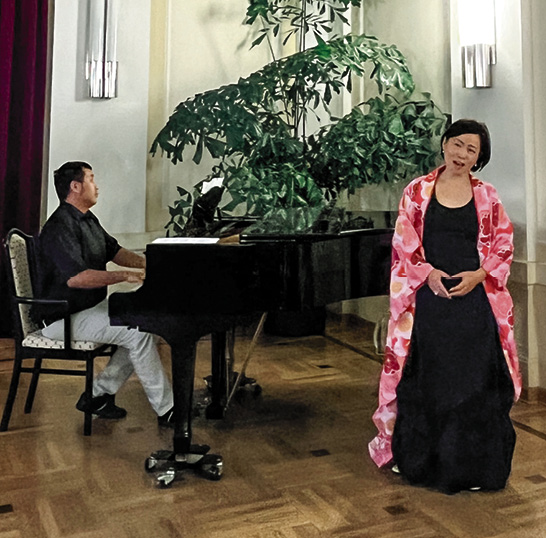 (C) Österreichisch-Japanische Gesellschaft / Faust: Auch japanische Lieder durften im Festsaal nicht fehlen.