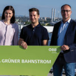 (C) ÖBB Sailer Brothers: Tanja Kienegger, Thomas Köck und Johann Pluy (r.) bringen grüne Energie auf Schiene.
