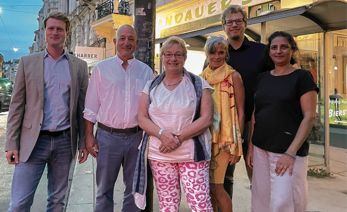 Schritt für Schritt ist der 13. Fußgeher-fit