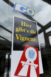 (C) ASFiNAG: Die Vignette 2023 ist ab sofort erhältlich.