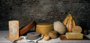 (C) Jjoham / Markterei: Beim Neubaumarkt in der Lindengasse gibt es jeden Mittwoch von 14 bis 20 Uhr Schmankerln für jeden Geschmack.