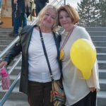 (C) Christine Katona: Gertrude Jost (l.) und Christine Katona feiern ihr Wiedersehen.