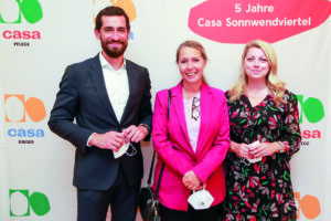 (C) Casa Leben gGmbH: Matthias Steinklammer (Geschäftsführung Casa Leben), Monika Badilla (Fachbereichsleiterin Pflege und Betreuung Fonds Soziales Wien) und Enisa Nedzibovic (Bereichsleitung Casa Pflege) (v.l.)