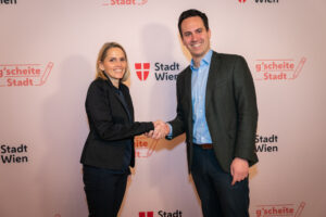 (C) PID/Bohmann: Die neue MA10-Chefin Karin Broukal und Vizebürgermeister Christoph Wiederkehr.