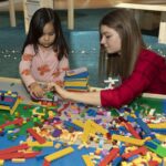 Spielen, bauen, tüfteln und kreieren_ Mit einer großen Auswahl an LEGO®-Materialien können Kinder ab 3 Jahren ihrer handwerklichen und technischen Kreativität freien Lauf lassen