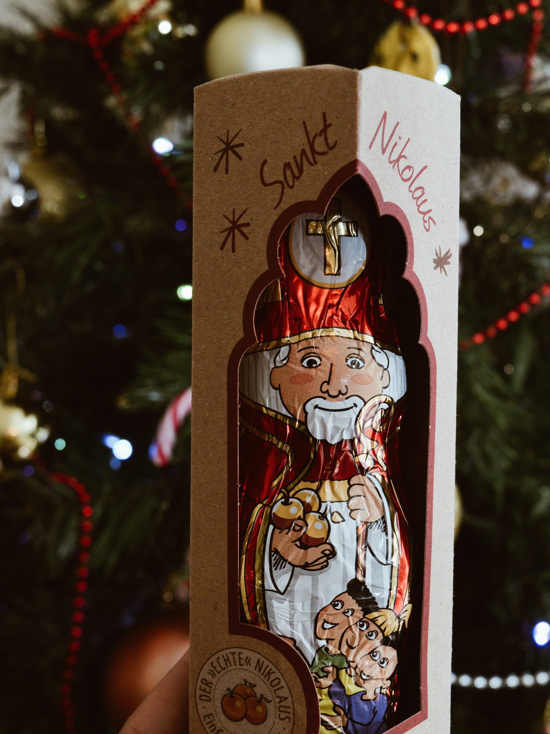 What is given away in Vienna for St. Nicholas Day - Vienna District Gazette