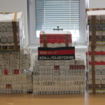 (C) BMF/Zoll: Insgesamt konnten 184 Stangen bzw. 36.800 Stück Zigaretten unterschiedlicher Marken beschlagnahmt werden.
