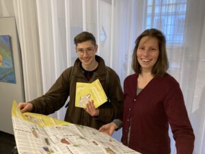 (C) GB*/Christina Schneider: Jakob Holzer, einer der Gestalter der Kinderkarte und Eva Schmolmüller, GB*