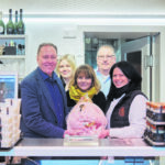 (C) Burghart: Unternehmerfamilie Gissinger-Fröhlich freuen sich über den prominenten Besuch.