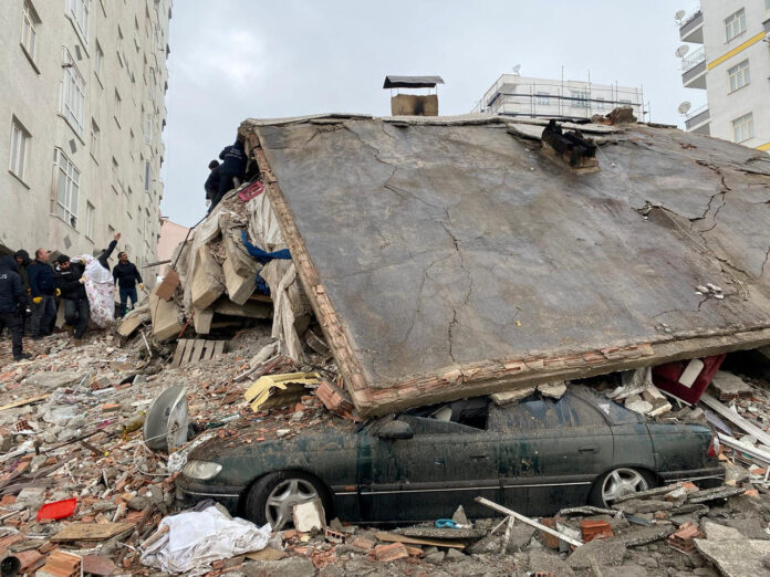 (C) REUTERS/Sertac Kayar/www.picturedesk.com: Das Erdbeben der Stärke 7,8 ereignete sich am Montag, 06. Februar.