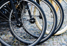 (C) iStock by Getty Images: Die Radverbindung in der Pfeilgasse wird nun ausgebaut.