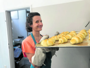 (C) zVg / Tambosi: Alle Mehlspeisen werden selbst gebacken, wie Chefin Christine Tambosi erklärt.
