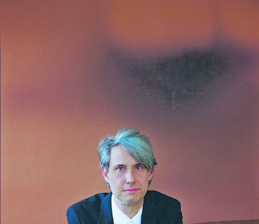 (C) Gloria Endres De Oliveira: Dirk von Lowtzow liest (und singt) am 21. April im Volstheater.