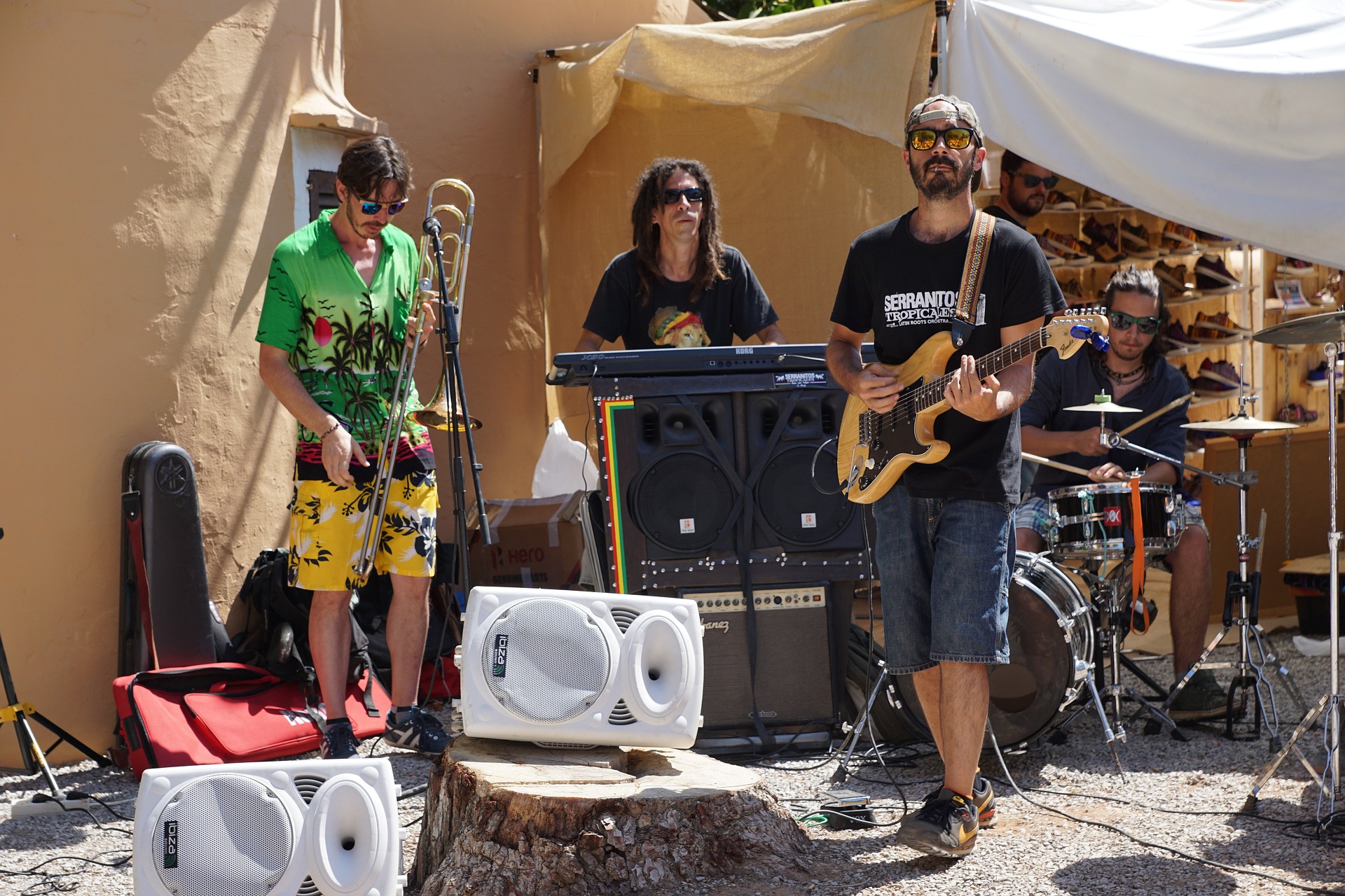 Musikerwerden für Märkte im Mai gesucht