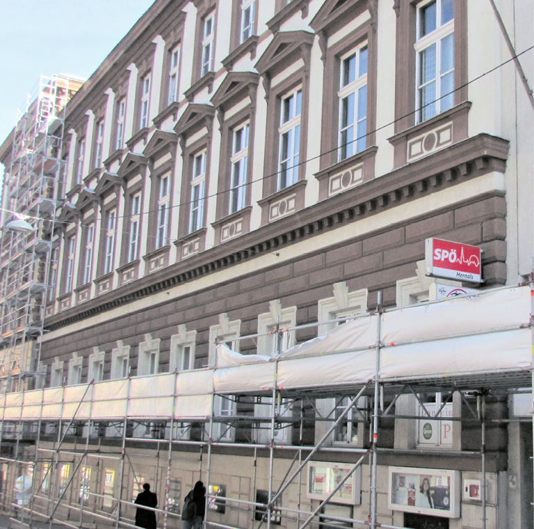 Rasche Sanierung: Desolate Fassade am SPÖ-Haus