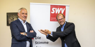 (C) Joham: Zum Amtsantritt von Bezirksvorsteher Baurecht (r.) lud André Stolzlechner (l.) zum Wirtschaftstalk: "Endlich gab es einen direkten Austausch mit den Unternehmern!"