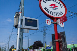 (C) Alexandra Gritsevskaja: Falschparker behinderten 2022 durchschnittlich den Straßenverkehr 4-mal am Tag.