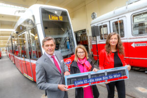 (C) PID/Christian Fürthner: Stadtrat Peter Hanke, Wiener Linien-GF Alexandra Reinagl und Stadträtin Ulli Sima.