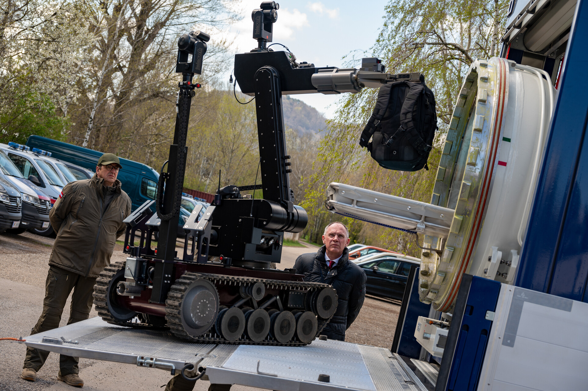 Hochmodernes Spezialgerät für Bombenentschärfer