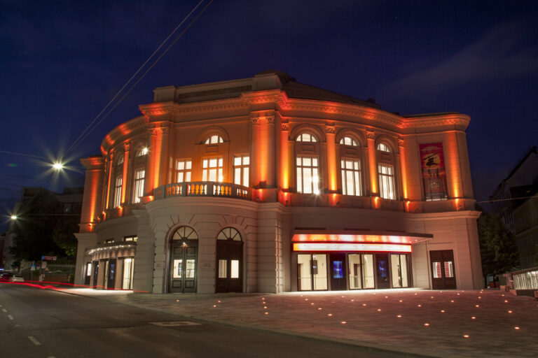 Raimund Theater