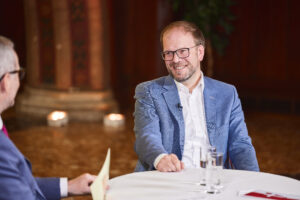 (C) Stefan Burghart: Paul Tesarek im Gespräch mit Bezirksvorsteher Dietmar Baurecht.