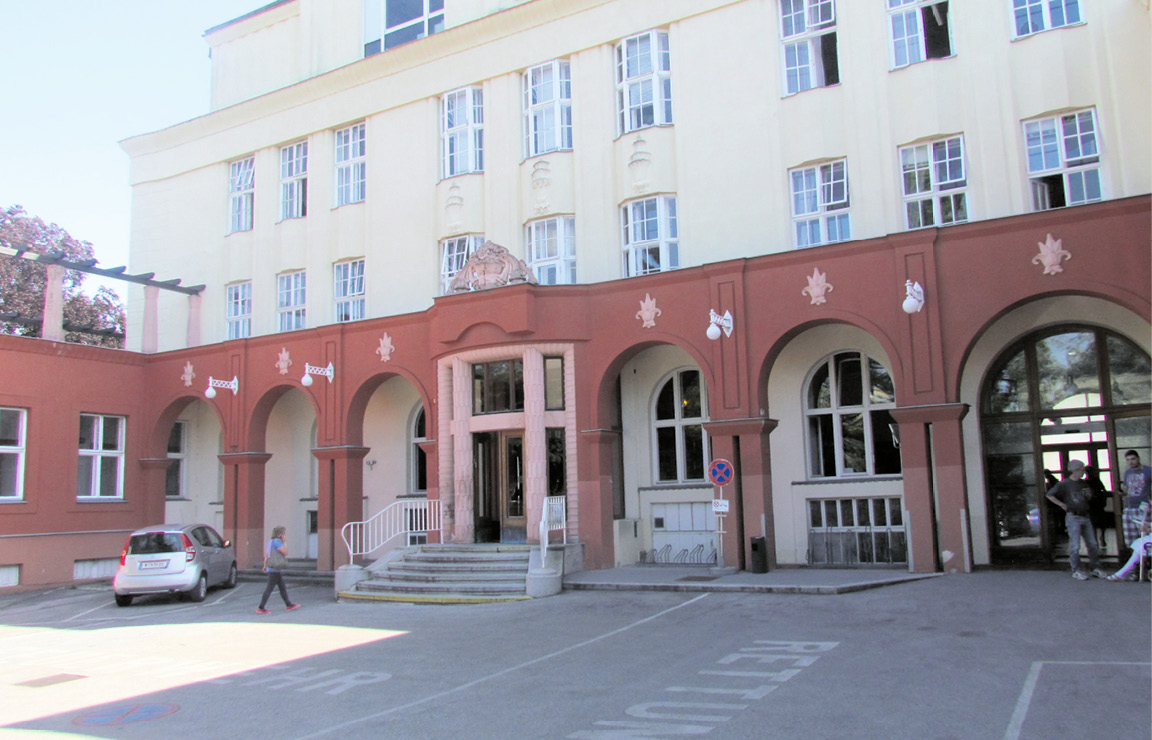 Modellschule ersetzt das alte Krankenhaus