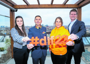 ©Markus Sibrawa: Sanja Drazic (Wien Holding Digital), Michael Holzgruber (Wiener Polizei), Bettina Braun (OBI) und Projektleiter Matthias Friedrich (v. l. n. r.)